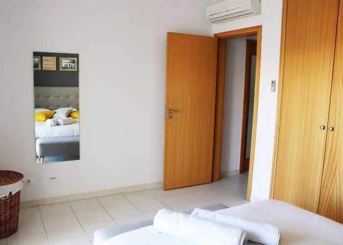 With Terrace Olhos De Agua Апартаменты
