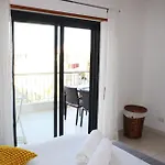 With Terrace Olhos De Agua Apartment